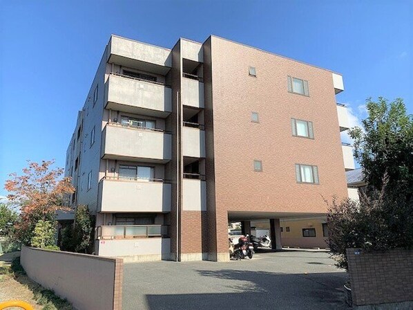 コージィコート桜井の物件外観写真